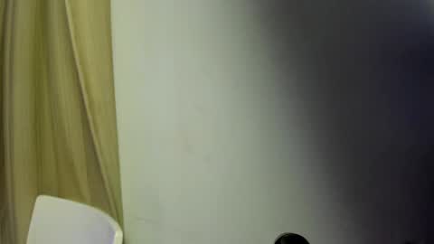 DannaHadid online show from 02.23.25