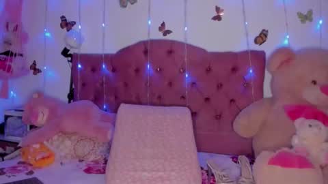 Danna Sofia jeins online show from 04.09.26