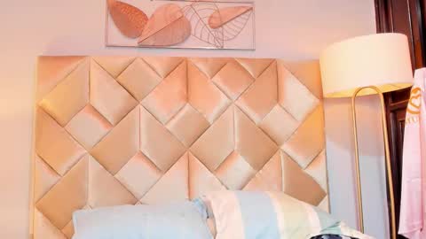 danniakross online show from 10.01.25