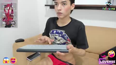 Snapshot of danniels_sweet chatting on 12.19.24 danniels_sweet online show from 12.19.24