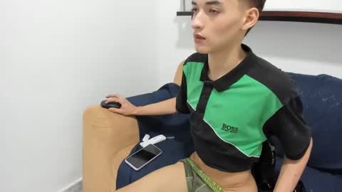 Snapshot of danniels_sweet chatting on 12.27.24 danniels_sweet online show from 12.27.24