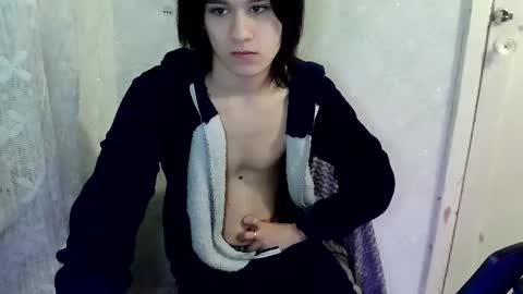 Snapshot of danniielll chatting on 12.11.24 HilmarZ online show from 12.11.24