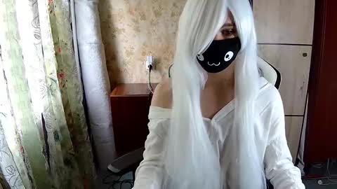 Snapshot of danniielll chatting on 10.05.25 HilmarZ online show from 10.05.25