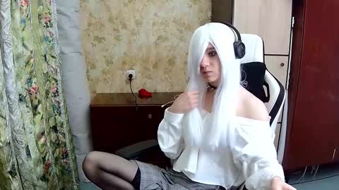 Snapshot of danniielll chatting on 10.17.25 HilmarZ online show from 10.17.25