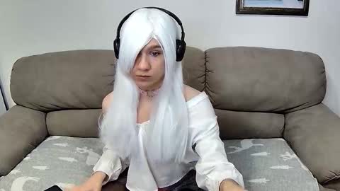 Snapshot of danniielll chatting on 11.09.25 HilmarZ online show from 11.09.25