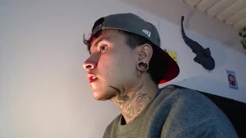 Snapshot of dannteftm chatting on 10.20.25 DANNTE online show from 10.20.25