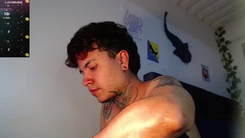 Snapshot of dannteftm chatting on 10.28.25 DANNTE online show from 10.28.25