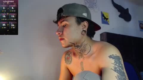 Snapshot of dannteftm chatting on 11.13.25 DANNTE online show from 11.13.25