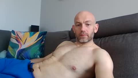 Snapshot of danny81boy chatting on 05.03.26 danny81boy online show from 05.03.26