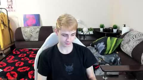 Snapshot of danny_fox888 chatting on 09.18.25 Daniel online show from 09.18.25