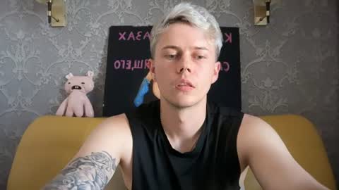 Snapshot of danny_love01 chatting on 06.07.26 danny online show from 06.07.26