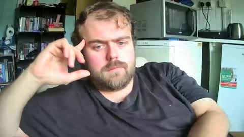 Snapshot of dannyb0y95 chatting on 10.03.25 Danny online show from 10.03.25