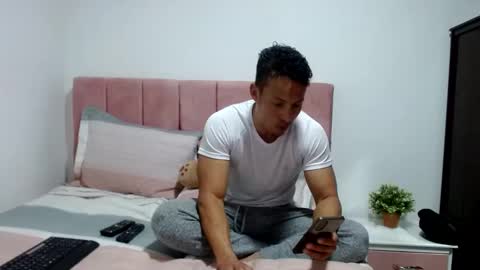 Snapshot of dannyhothot chatting on 03.11.25 danny and ruby online show from 03.11.25