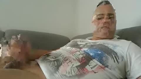 Snapshot of danrud81 chatting on 12.23.24 Daniel online show from 12.23.24