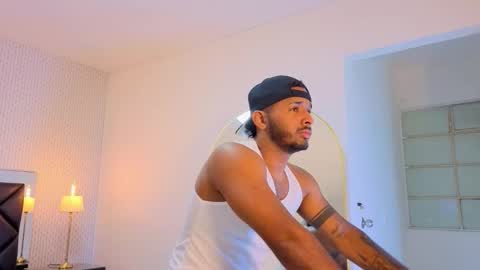 Snapshot of dante_jons chatting on 10.28.25 dante_jons online show from 10.28.25