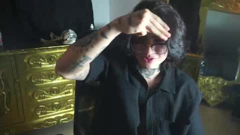 Snapshot of dantecoppolaa chatting on 02.13.25 Dante coppola online show from 02.13.25
