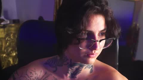Snapshot of dantecoppolaa chatting on 02.18.25 Dante coppola online show from 02.18.25