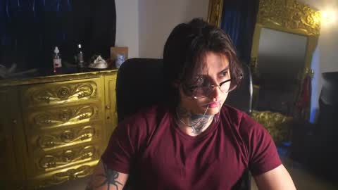 Snapshot of dantecoppolaa chatting on 02.19.25 Dante coppola online show from 02.19.25