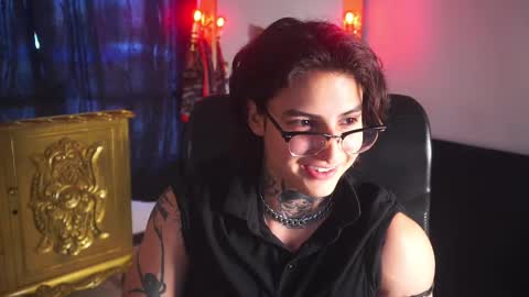 Snapshot of dantecoppolaa chatting on 03.08.25 Dante coppola online show from 03.08.25