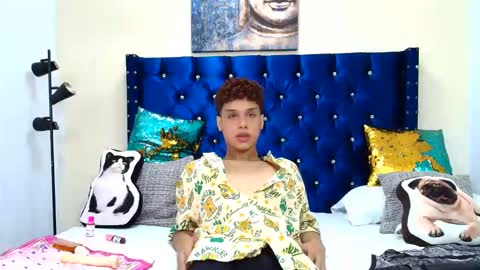 Snapshot of dantee_white18 chatting on 05.22.26 dantee_white18 online show from 05.22.26