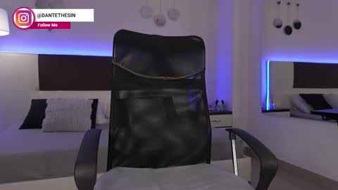 Snapshot of danteestone chatting on 01.05.26 Dante online show from 01.05.26