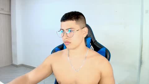 Snapshot of dantraxx chatting on 02.12.26 Dantraxx online show from 02.12.26