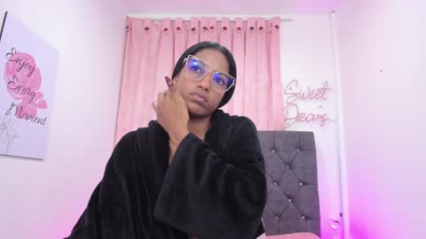 Snapshot of dany_brownie chatting on 12.22.24 hi im DanyBest Squirter here on cb online show from 12.22.24