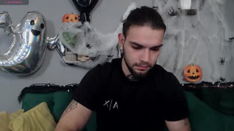 Snapshot of danyelcarter chatting on 10.27.25 Danyel online show from 10.27.25