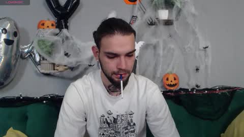 Snapshot of danyelcarter chatting on 10.28.25 Danyel online show from 10.28.25