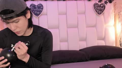 daphne_and_roger online show from 04.16.26