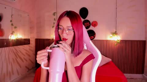 Daphne online show from 10.28.25