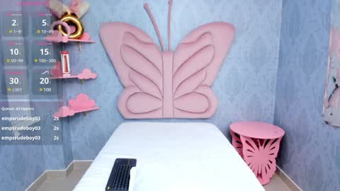 Snapshot of daphne_fox_ chatting on 12.28.24 Daphne  online show from 12.28.24