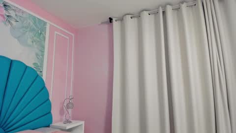 Snapshot of daphne_fox_ chatting on 02.08.25 Daphne  online show from 02.08.25