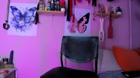 Snapshot of daphneandrade chatting on 01.14.25 daphneandrade online show from 01.14.25