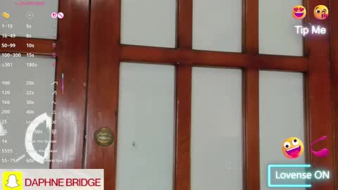 Daphne Bridge online show from 09.18.25