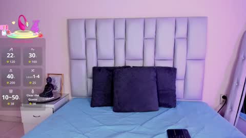 daphnesky__ online show from 09.24.25