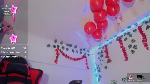 Snapshot of daphnewalker__ chatting on 02.17.25 Daphne online show from 02.17.25