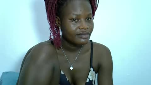 Snapshot of darberry21 chatting on 03.07.25 ESTHER online show from 03.07.25