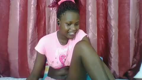 Snapshot of darberry21 chatting on 03.11.25 ESTHER online show from 03.11.25