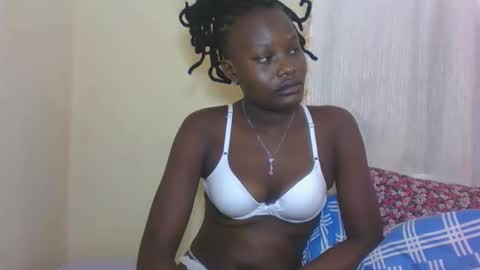 Snapshot of darberry21 chatting on 09.11.25 ESTHER online show from 09.11.25