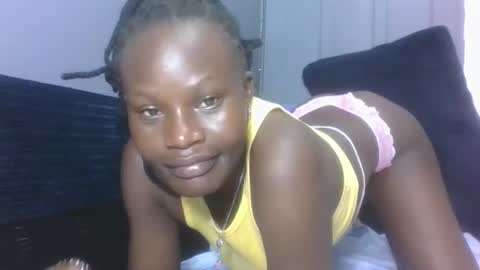 Snapshot of darberry21 chatting on 10.09.25 ESTHER online show from 10.09.25