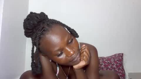 Snapshot of darberry21 chatting on 10.21.25 ESTHER online show from 10.21.25