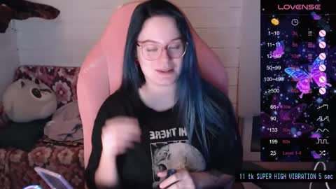 Snapshot of darcyie1ove chatting on 01.07.25 Darcy online show from 01.07.25