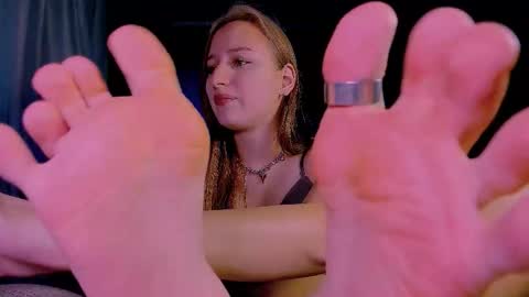 Darcy Siren online show from 11.25.25