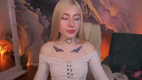 Snapshot of dariadelly chatting on 06.17.26 dariadelly online show from 06.17.26