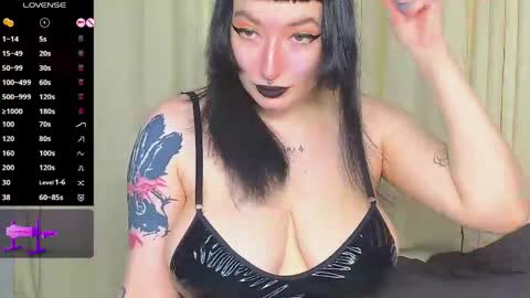Snapshot of dario_doll_ chatting on 05.07.26 Daria online show from 05.07.26