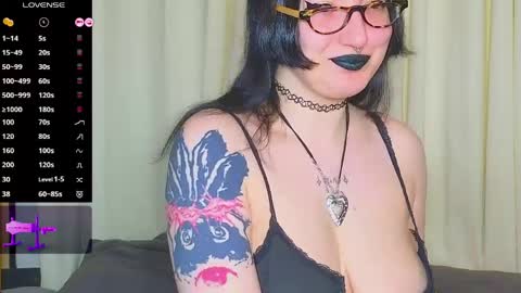 Snapshot of dario_doll_ chatting on 05.22.26 Daria online show from 05.22.26