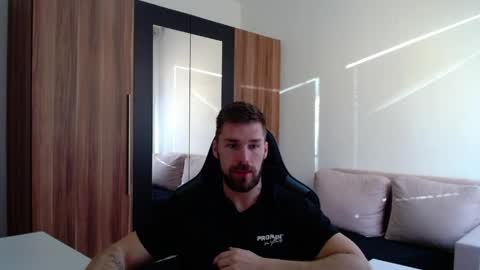 darius_94 online show from 04.08.26