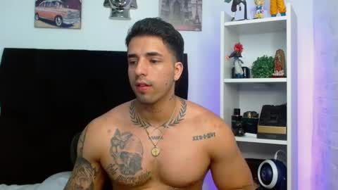 Darius Phoenix  online show from 01.25.25