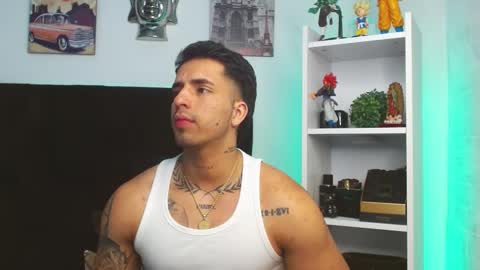 Darius Phoenix  online show from 01.29.25